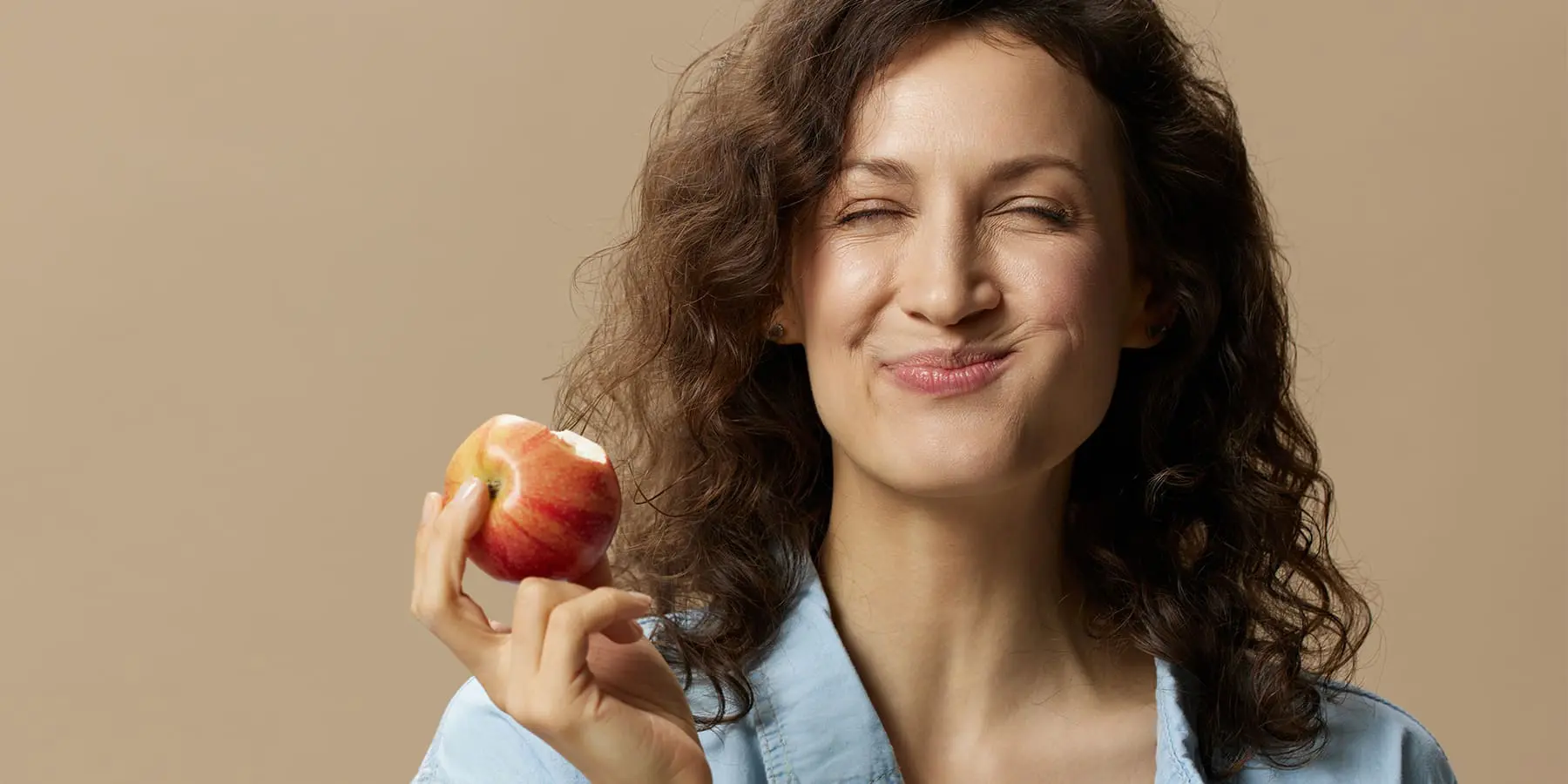 How Dental Implants Improve Chewing and Jawbone Health